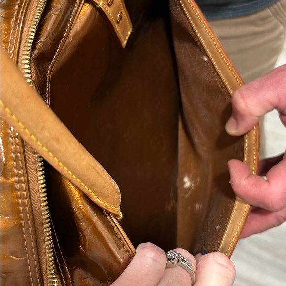 Louis Vuitton Bronze Vernis “Bedford” Leather Bag - Picture 14 of 17